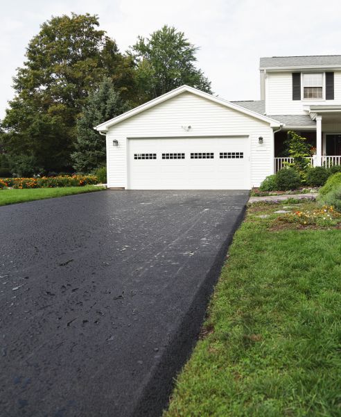 Cost of Blacktop Driveway Paving in Cape Coral